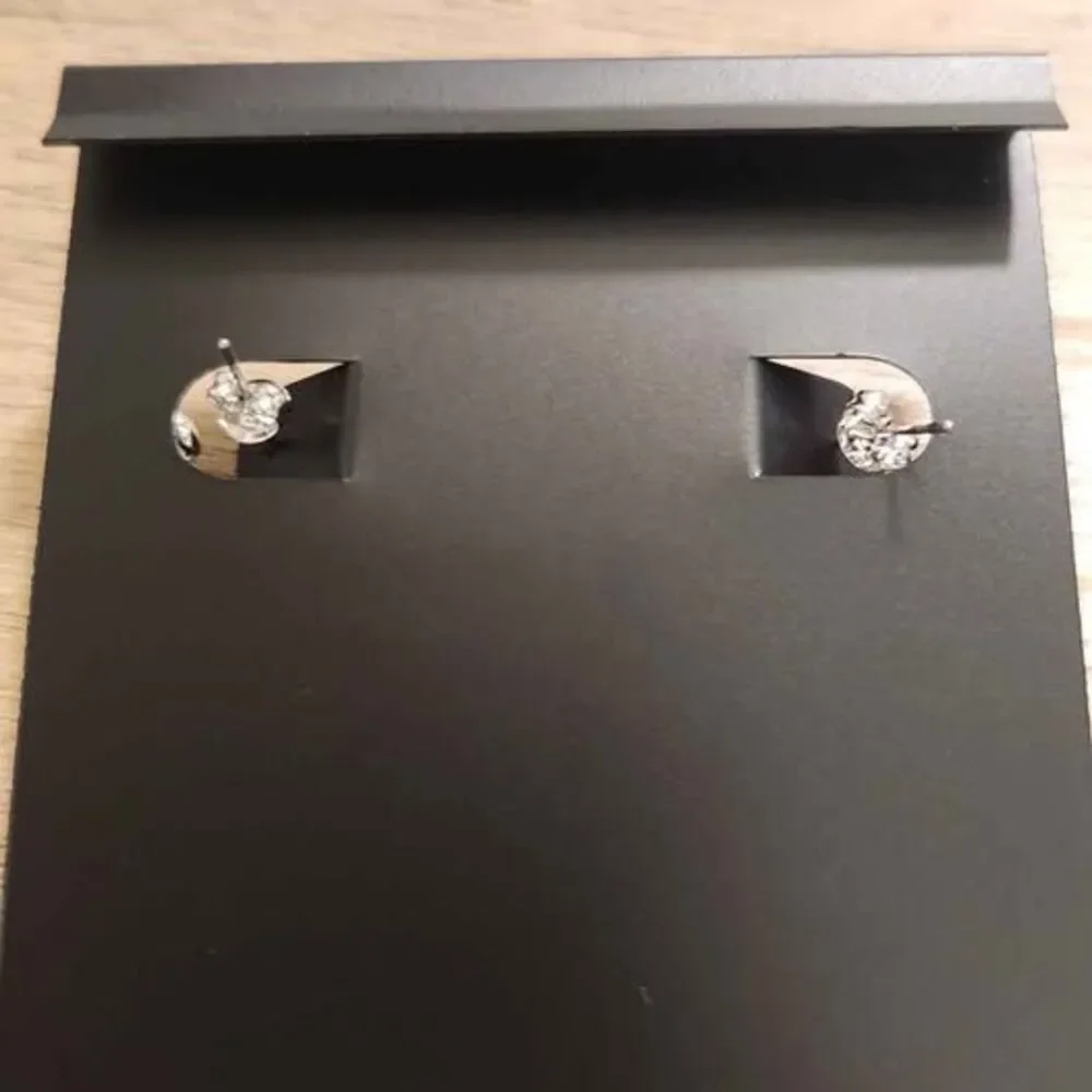 Coach Butterfly Silvertone Hoops NEW - Picture 4 of 6